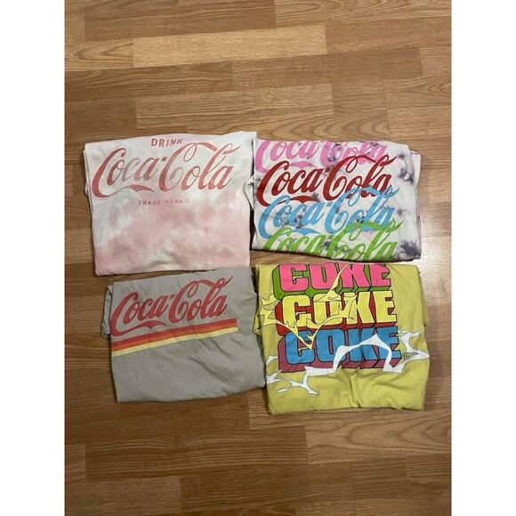 Lot Of 4 Coca Cola Mens Large T Shirts Bundle Graphic Tees Soda Shirts - Picture 3 of 6